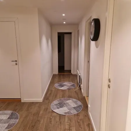 Nydelig Til Leie *